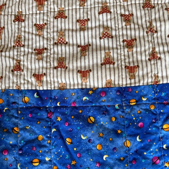 Quilt floor gazing for infants. 38”. By. 32” multi colors and novelty prints - Picture 4 of 9